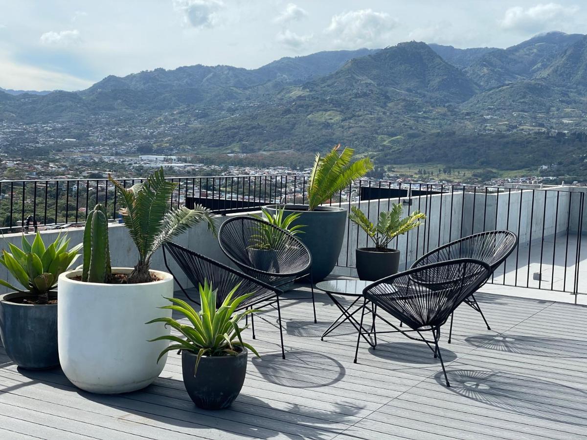 Cozy Apartment With Terrace, Sj Cosmopolitan Tower #402 聖荷西 外观 照片
