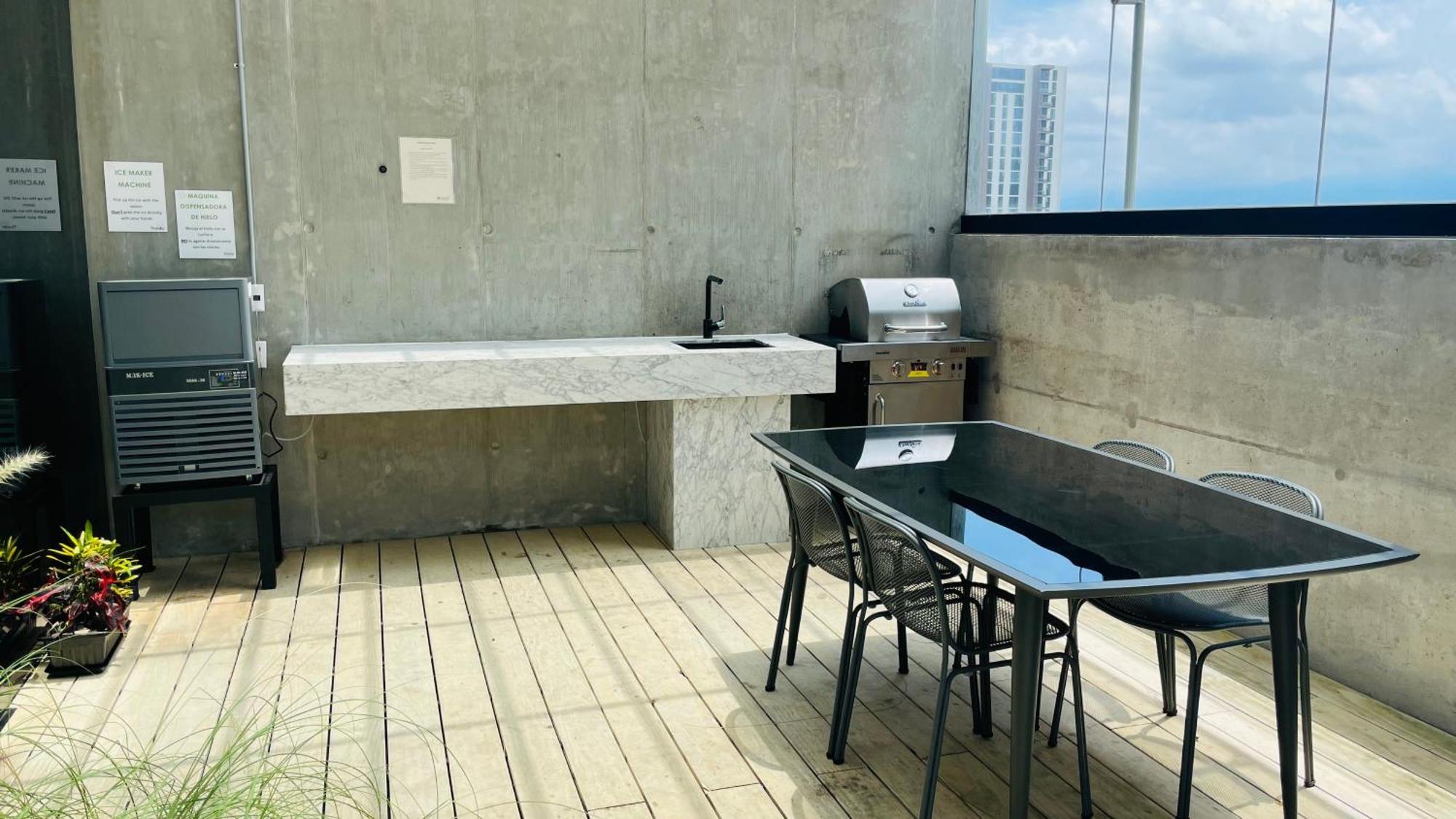 Cozy Apartment With Terrace, Sj Cosmopolitan Tower #402 聖荷西 外观 照片