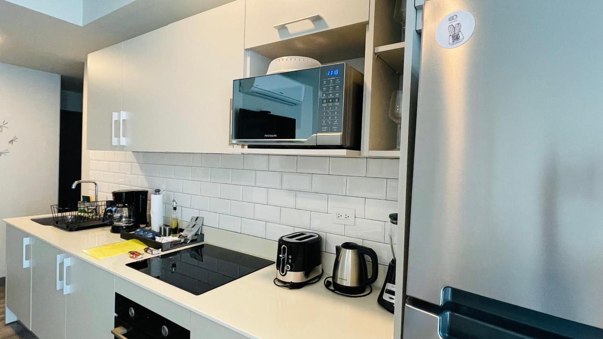 Cozy Apartment With Terrace, Sj Cosmopolitan Tower #402 聖荷西 外观 照片