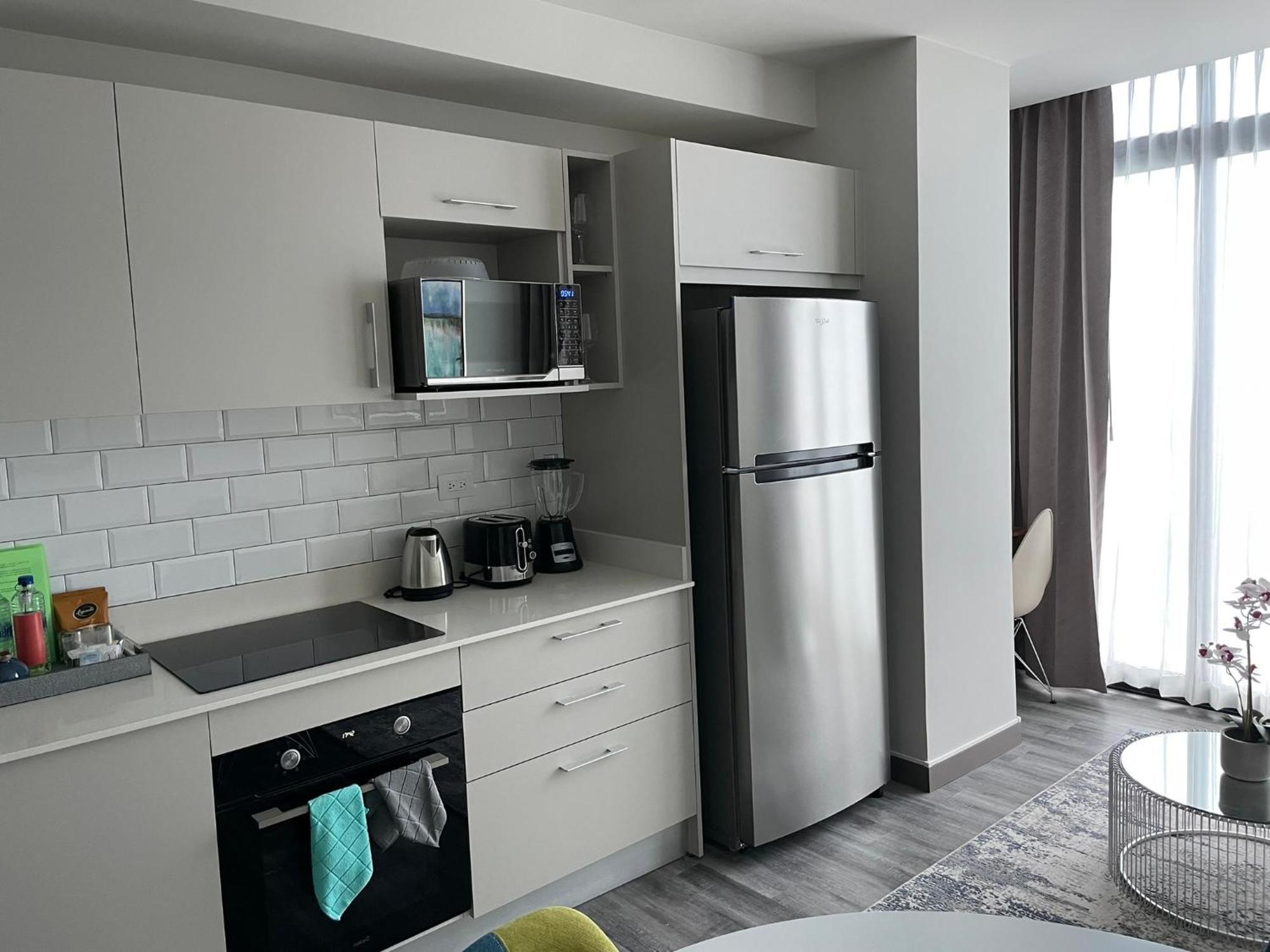 Cozy Apartment With Terrace, Sj Cosmopolitan Tower #402 聖荷西 外观 照片